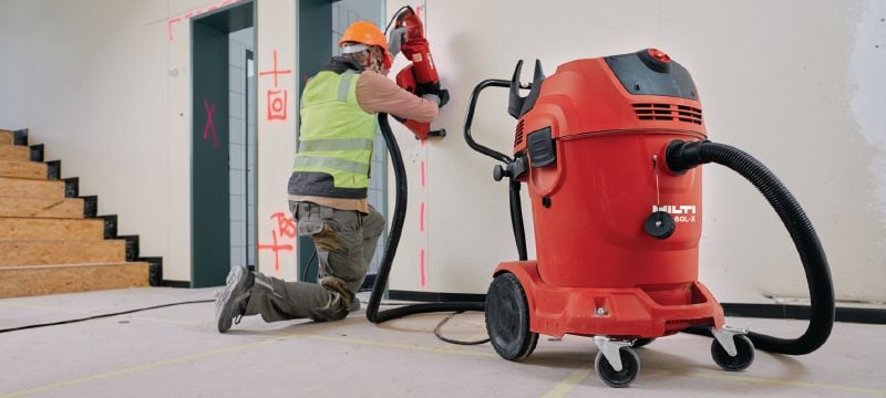 Odsesovalnik prahu razreda M VC 60M-X Zelo zmogljiv izvlekač prahu za povezavo z električnimi stroji in čiščenje delovišča (suho in mokro), 60-litrska posoda Vrste uporabe 1