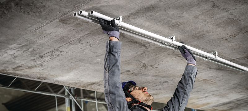 Večnamenska sponka X-FC MX Nastavljiva elektro spona, optimizirana za magazinirane žičnike, združljiva z različnimi načini pritrjevanja, osnovnimi materiali in premeri elektro vod Vrste uporabe 1