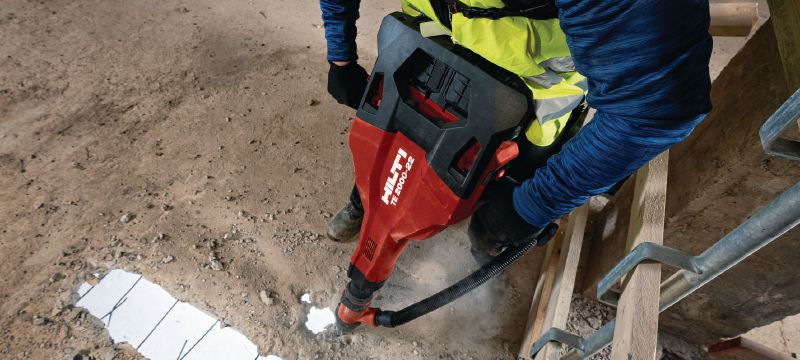 Baterijsko pnevmatsko kladivo TE 2000-22 TE-S Zmogljivo in lahko baterijsko pnevmatsko kladivo za razbijanje betona in druga rušilna dela (baterijska platforma Nuron) Vrste uporabe 1