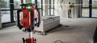 Nivelir z rotacijskim laserjem za enojni naklon PR 40G-22 z zelenim žarkom Rotacijski laser za notranja izravnalna dela nivelira z dobro vidnim zelenim žarkom in samodejnimi funkcijami za niveliranje, poravnavo, naklone in kvadrature (platforma Nuron) Vrste uporabe 2