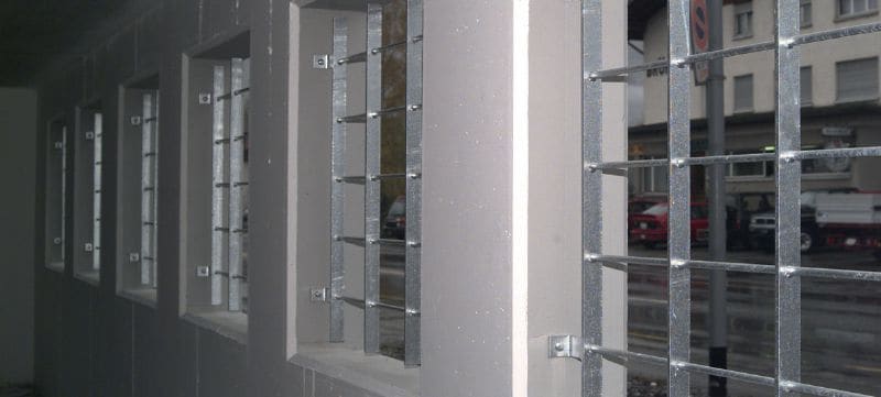 Plastično vijačno sidro HRD-K Vnaprej sestavljeno plastično vijačno sidro brez objemke za pritrjevanje v beton in opeko (karbonsko jeklo, šestroba glava) Vrste uporabe 1