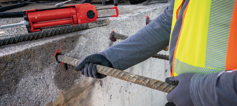 Kemično sidro HIT-HY 200-A V3 Izjemno zmogljiva injektirna masa – hitro sušeče kemično sidro, odobreno za sidranje strukturnih osnovnih plošč in naknadno podaljšanjih armatur v betonu Vrste uporabe 1