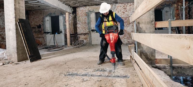 Baterijsko pnevmatsko kladivo TE 2000-22 TE-S Zmogljivo in lahko baterijsko pnevmatsko kladivo za razbijanje betona in druga rušilna dela (baterijska platforma Nuron) Vrste uporabe 1
