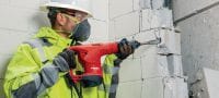 Udarno kladivo TE 500 SDS-Max Robustno rušilno kladivo SDS Max (TE-Y) za nezahtevno dletenje v beton in opeko Vrste uporabe 1