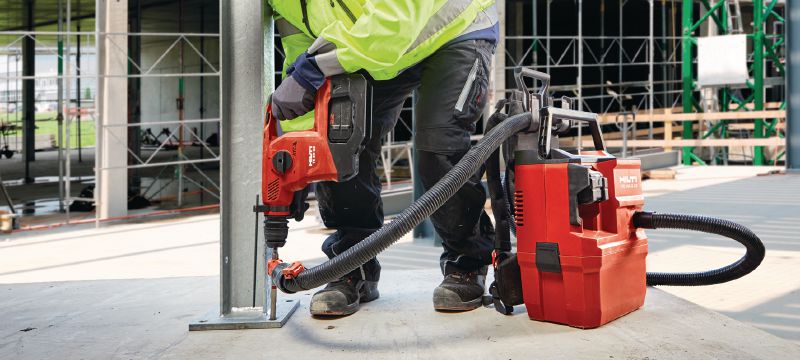 Baterijski odsesovalnik prahu razreda M VC 4MX-22 T8 Kompakten in zmogljiv baterijski odsesovalnik prahu z izbirnim nahrbtnikom za povezavo z električnimi stroji in čiščenjem delovišča (mokro in suho), 8-litrski rezervoar (baterija Nuron) Vrste uporabe 1