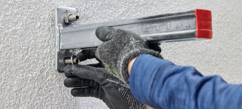 Toplotno sidro za izolacije HIK-T Toplotno sidro za nekonstrukcijske pritrditve skozi zunanje izolirane betonske ali opečnate stene z minimalnim toplotnim mostom Vrste uporabe 1