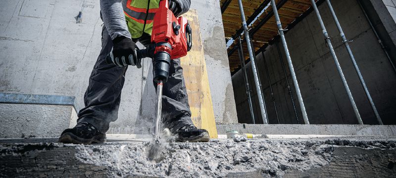 Baterijsko vrtalno kladivo TE 50-22 Kompaktno baterijsko vrtalno kladivo SDS Max (TE-Y) z manjšo težo, večjo močjo in manj vibracijami za vrtanje in dletenje v beton (baterija Nuron) Vrste uporabe 1