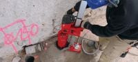 Kronski vrtalnik DD 160 Kompakten in zmogljiv stroj za diamantno vrtanje za kronsko vrtanje v beton s premerom od 25 do 202 mm (31/32 - 7-15/16”) Vrste uporabe 2