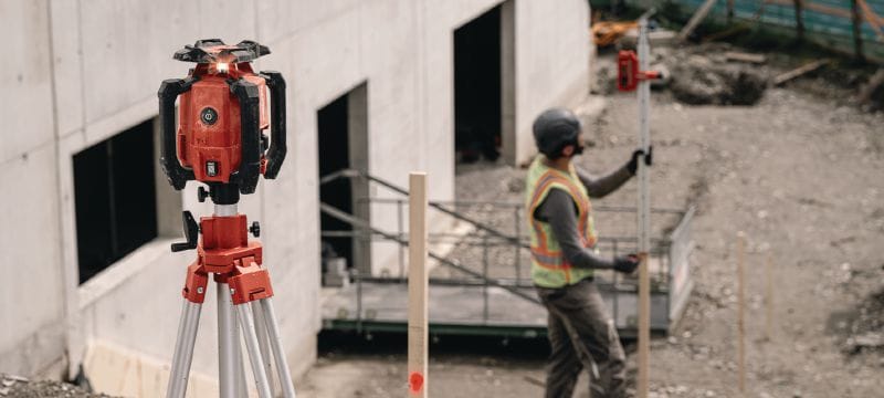 Nivelirni dvojni naklonski rotacijski laser PR 400-22 Rotacijski laser za zunanja izravnalna dela nivelira s samodejnimi funkcijami za niveliranje na velike razdalje, poravnavo, kvadraturo in dvojni naklon (baterijska platforma Nuron) Vrste uporabe 1