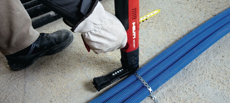 Stroj na smodniški pogon DX 351 MX Visoko učinkovit in kompakten avtomatski stroj na smodniški pogon za magazinirane žičnike Vrste uporabe 1
